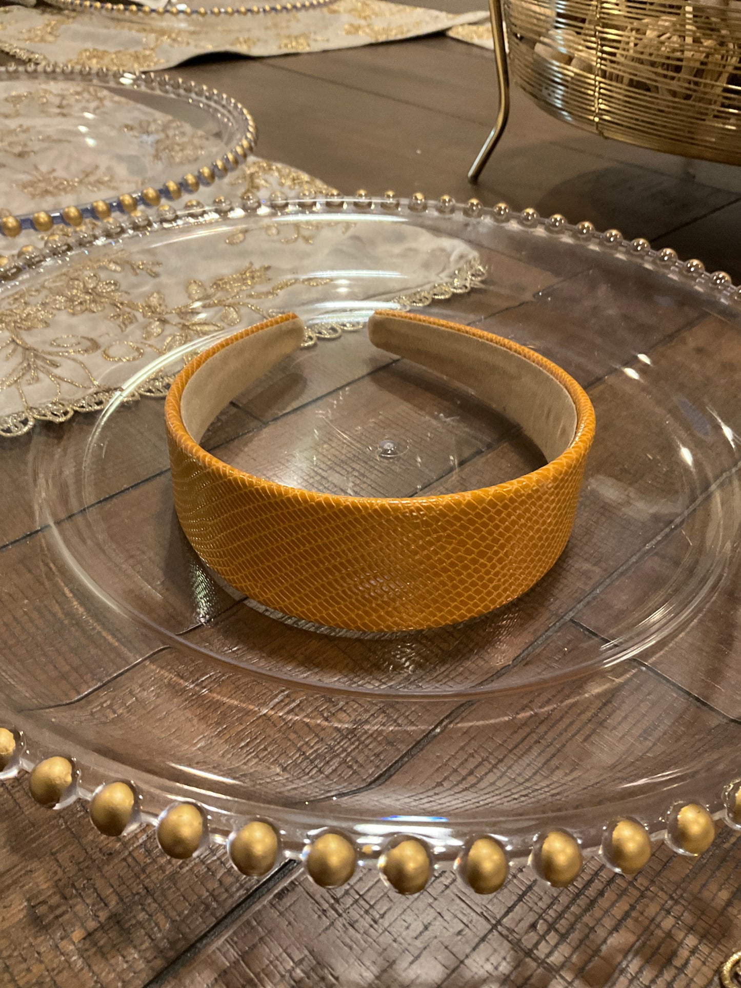 Camel headband