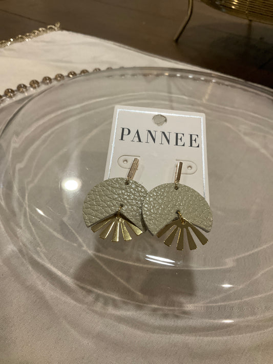 Dangle earring
