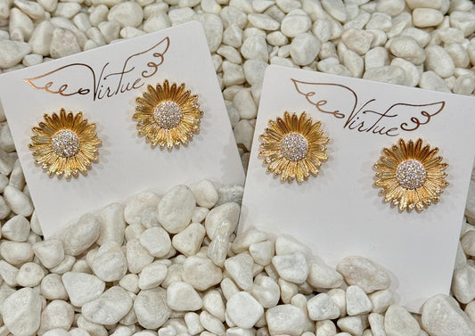 Picking Flowers Daisy Stud